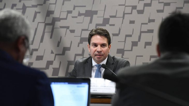 Alexandre de Moraes, do STF, suspende nomeação de Ramagem na Polícia Federal