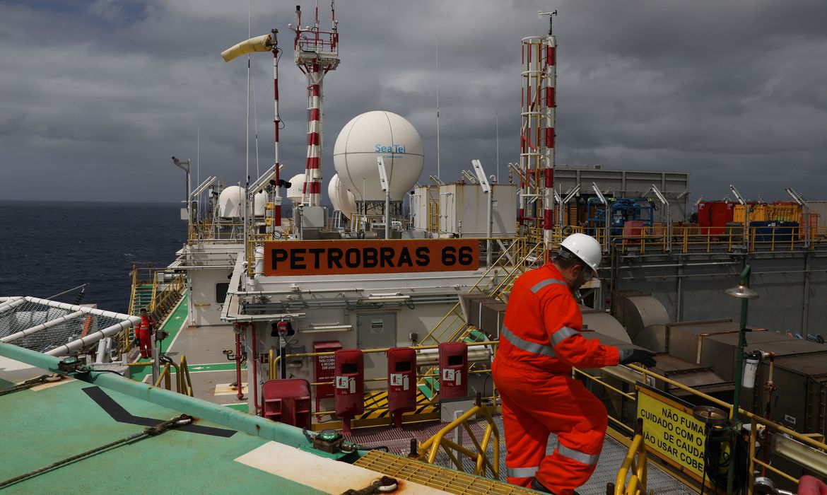 Plataformas que entraram em operação em 2018 e 2019 ajudaram a subir os índices. Foto: Reuters / Pilar Olivares