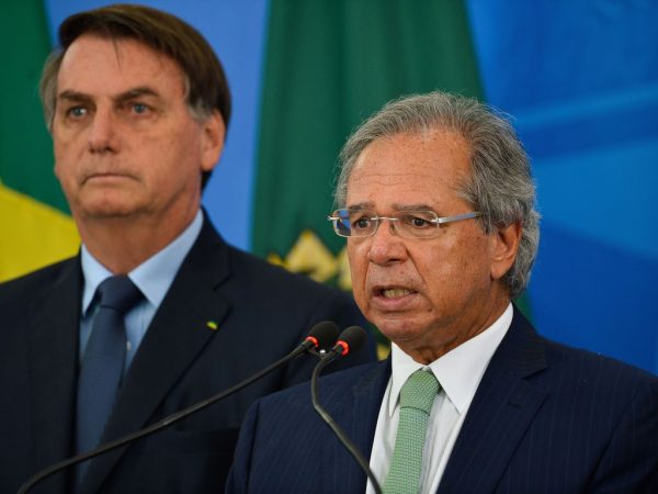 ‘Não queremos correr o risco de virar uma Venezuela’, diz Guedes ao pressionar fim do isolamento