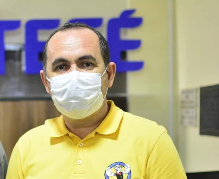 ‘Hospital tá ruim, o que tu vem fazer aqui?’, diz prefeito de Tefé durante entrevista à rádio