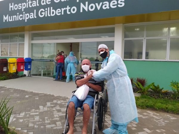 Hospital da Prefeitura de Manaus dá alta a mais 13 pacientes e soma 133 recuperados