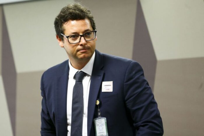 Procuradoria pede investigação de chefe da Secom por suposta apologia a crime contra humanidade