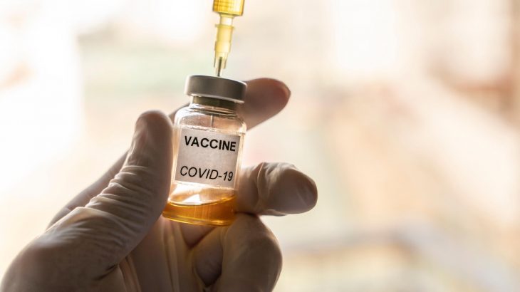 O Governo Federal reconhece que a vacina ainda não é considerada segura nem eficaz, mas participará do seu desenvolvimento. (Reprodução/Internet)