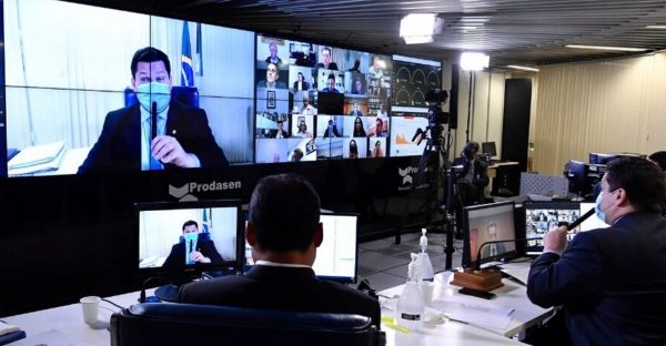 Senado aprova em primeiro turno texto que muda datas das eleições municipais para novembro