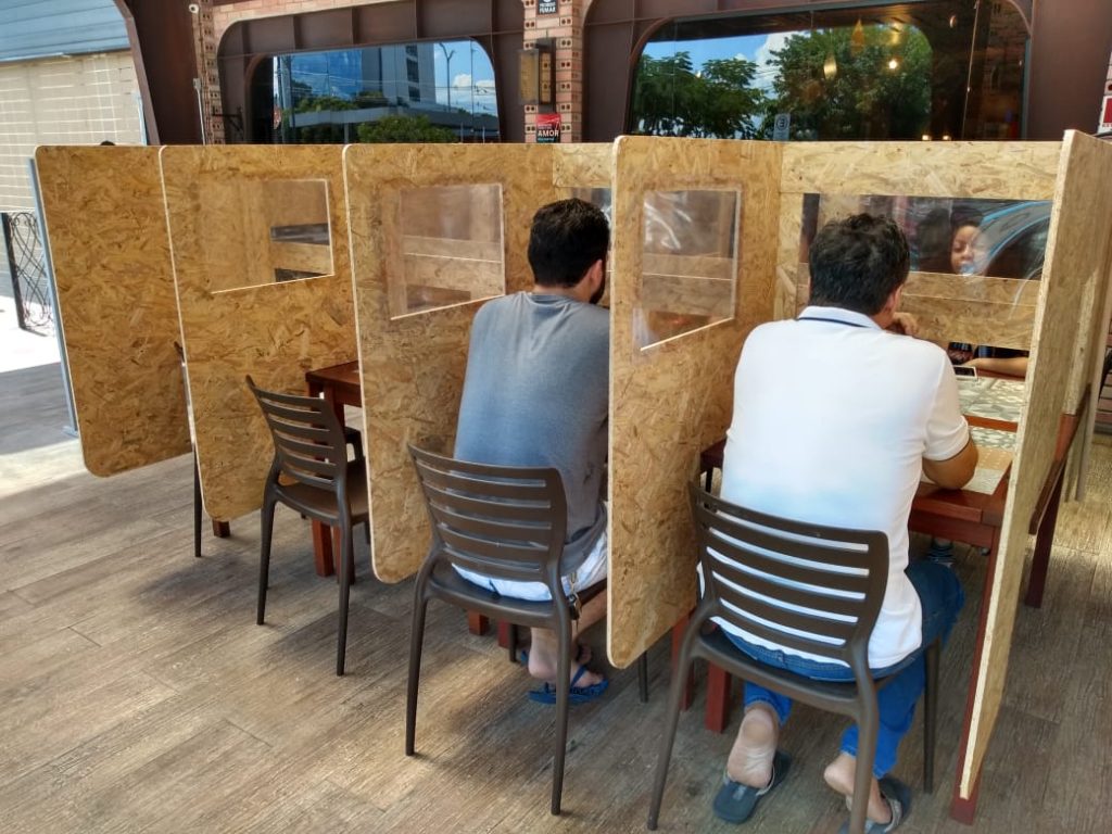 Bares e restaurantes de Manaus reabrem de forma tímida e buscam inovação para atrair clientes 3