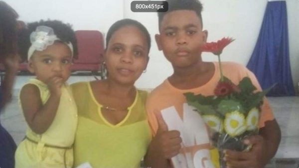 ‘Há um preconceito em se concluir que quem mora na favela não é gente de boa índole’, diz mãe de menino assassinado no RJ