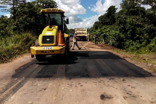 A frente de trabalho preventiva atua na PA-370, nos 122 quilômetros entre Santarém e a Hidrelétrica de Curuá-Una, no estado do Pará. (divulgação)