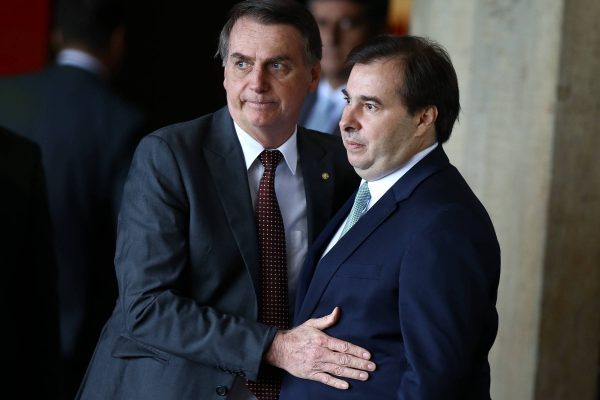 Juntos com 63 cadeiras, já anunciaram que vão desembarcar do grupo conhecido como blocão, que hoje reúne formalmente nove legendas e reúne mais 200 parlamentares, dentre eles muitos do centrão, ligados a partidos como PP, PTB, Solidariedade e PL. (Reprodução/Internet)