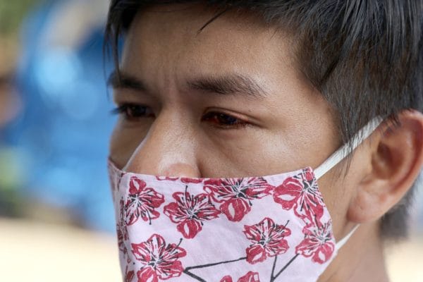 ‘Vivia pela minha filha e espero Justiça’, diz pai de criança morta com tiro em Manaus