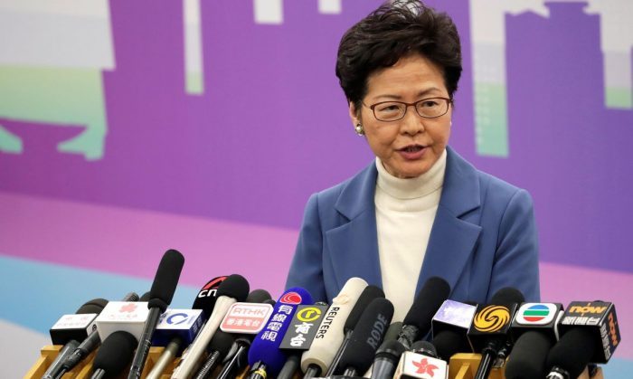 Hong Kong adia eleição por um ano após vetar candidatos opositores
