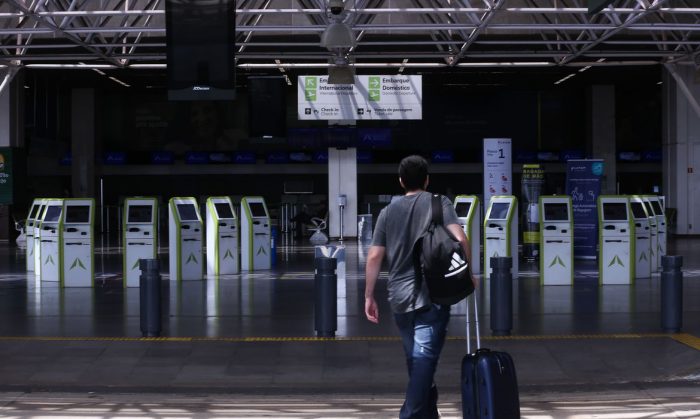 Entrada por rodovias e por outros meios terrestres continua restrita (© Marcello Casal Jr/Agência Brasil)