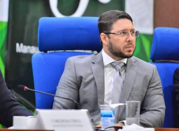 ‘Constrangimento’, diz vice-governador do Amazonas após depor na PF sobre fraude na Saúde