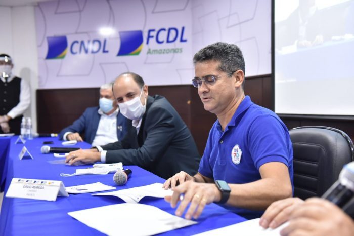 David propõe revisar plano de cargos e carreira de servidores municipais de Manaus