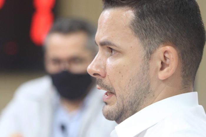 Candidato à Prefeitura de Manaus promete ‘ônibus rosas’ para atendimento exclusivo das mulheres