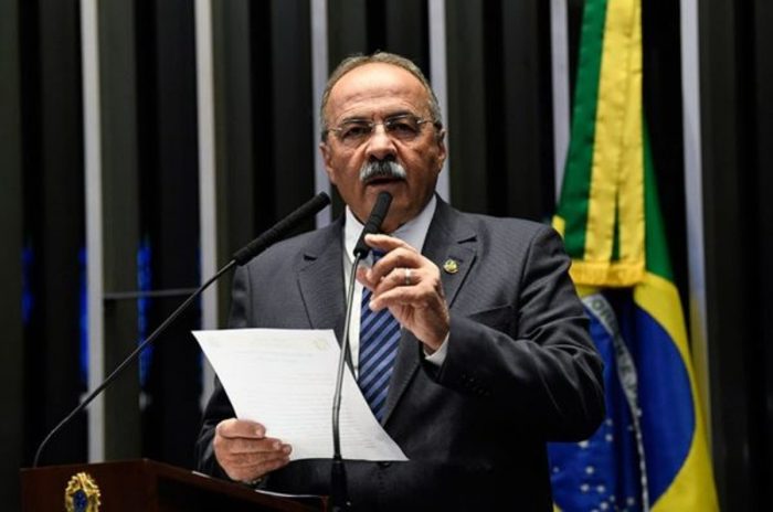 Ministro do STF determina afastamento do senador Chico Rodrigues por 90 dias