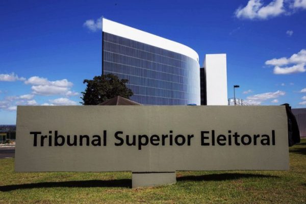 Tribunal Superior Eleitoral garante que votação em urnas eletrônicas no Brasil é segura e transparente (Divulgação/TSE)