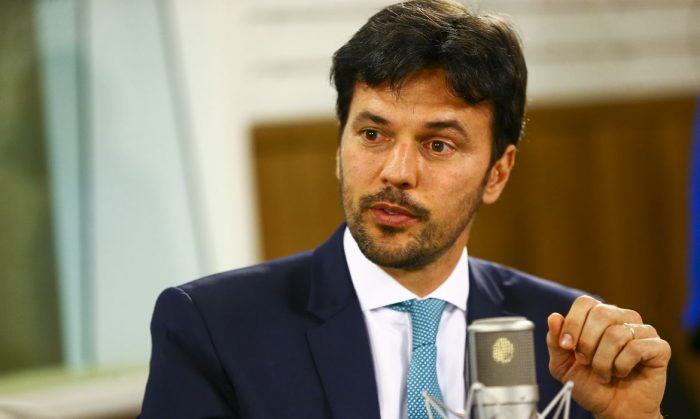 Ministro das Comunicações entrega à Presidência projeto de privatização dos Correios