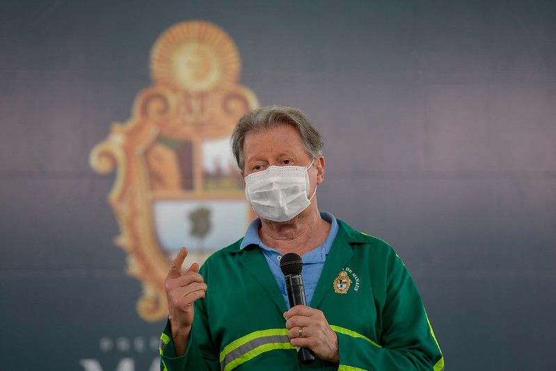 Arthur Neto anuncia que servidores do ensino infantil e EJA terão 14º e 15º salários