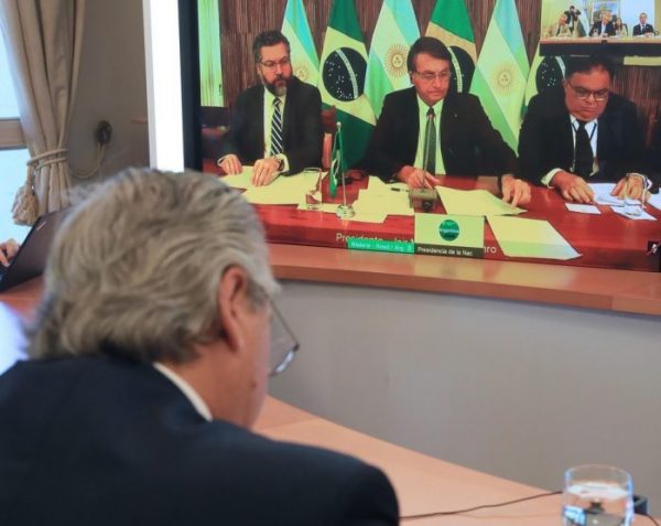 Por vídeo, Bolsonaro e Fernández fazem primeira reunião bilateral entre Brasil e Argentina