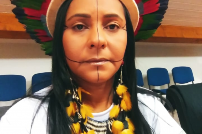 ‘Bibliotecas vivas’, indígena brasileira lamenta perda de anciões mortos pela Covid-19