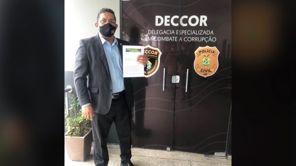 Comitê aciona Delegacia Especializada Contra Corrupção para investigar irregularidades na vacinação