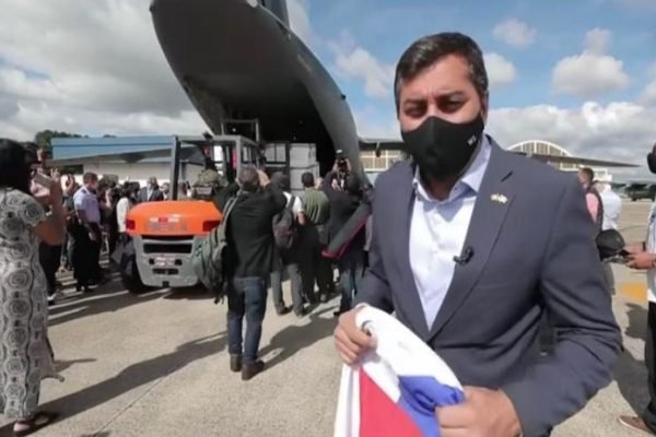 Com chegada de vacinas e oxigênio, governo do AM prevê estabilização do sistema de saúde