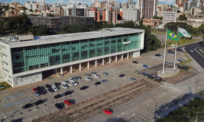 Paraná prorroga toque de recolher para tentar conter casos da Covid-19