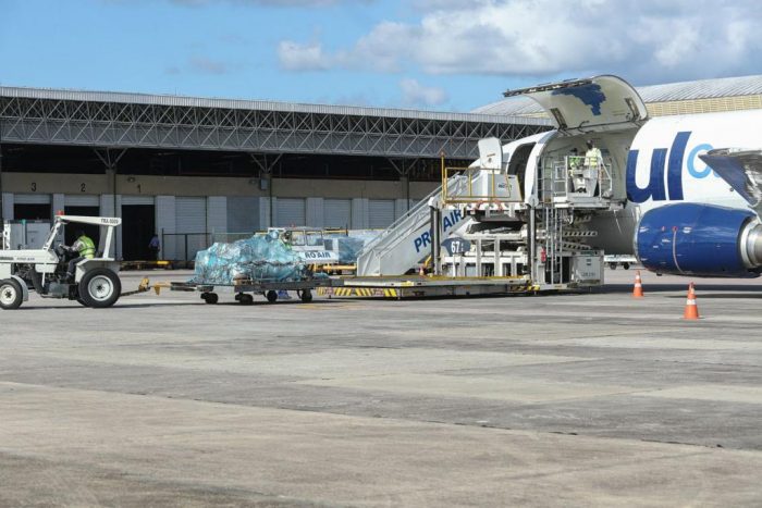 Estruturas foram transportadas do Rio de Janeiro (RJ) para Manaus, por meio de uma aeronave da companhia Azul Linhas Aéreas (Herick Pereira / Secom)