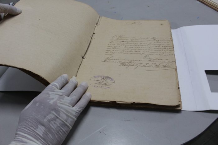 Conselho busca parceria para preservar e restaurar documentos que contam a história de Manaus