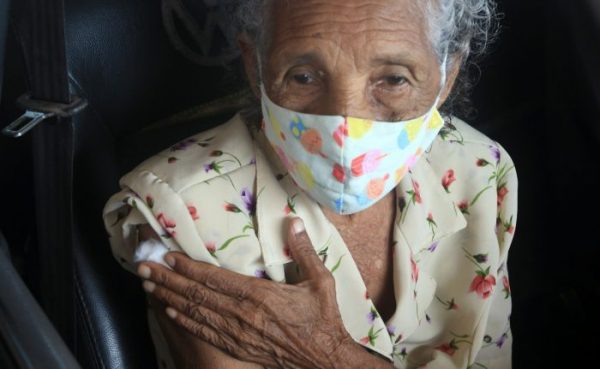 Em Manaus, idosos com condições especiais começam a ser vacinados nesta sexta-feira, 5