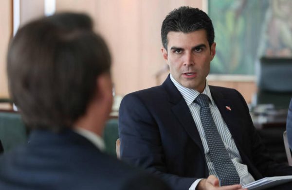 Polícia Federal indicia Helder Barbalho por suspeita de compra irregular de respiradores