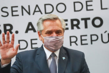 O presidente argentino Alberto Fernández  destacou a dificuldade de governar por conta da pandemia e seus efeitos econômicos 
(Reuters/Henry Romero)