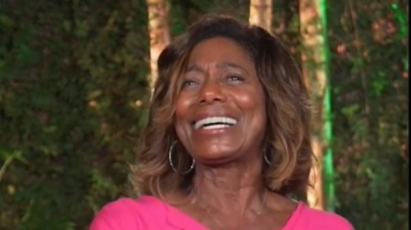 ‘Aprendi a enfrentar’, revela Glória Maria sobre cartas racistas que recebia na Globo