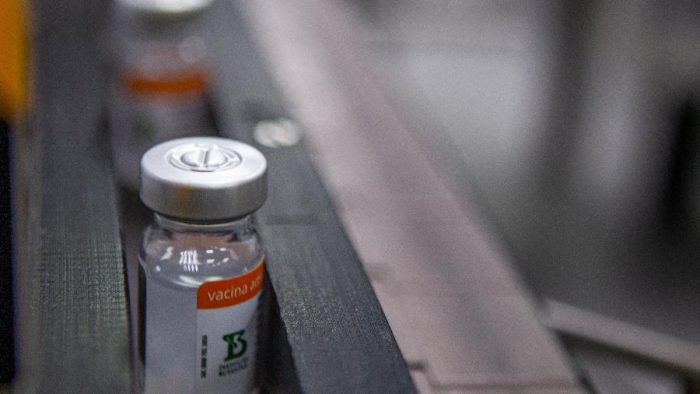 CoronaVac é eficaz contra variante P.1, mostram dados preliminares do Butantan