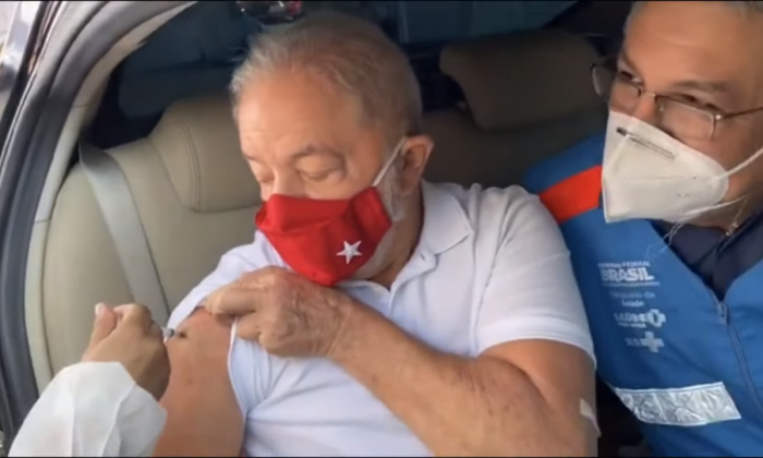 Lula recebe a primeira dose da vacina contra a Covid-19 em São Bernardo do Campo