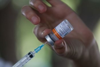 Moradores adultos de Serrana (SP) foram imunizados contra Covid-19 (Tânia Rêgo/Agência Brasil)