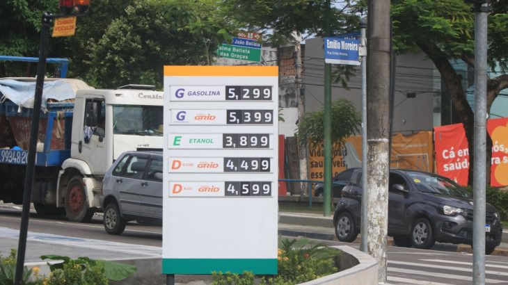 Para a economista Denise Kassama, o impacto pode ser observado com o aumento no preço dos combustíveis (Ricardo Oliveira/Revista Cenarium)