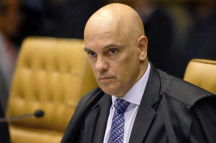 ‘STF respeita os Poderes e exige respeito’, diz Moraes após ataques de Bolsonaro
