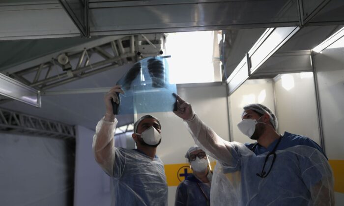 Covid-19: Brasil tem mais de 14 milhões de casos e 389,4 mil mortes