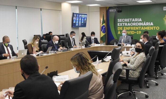 Ministro da Saúde diz que doação espanhola de kits intubação está a caminho