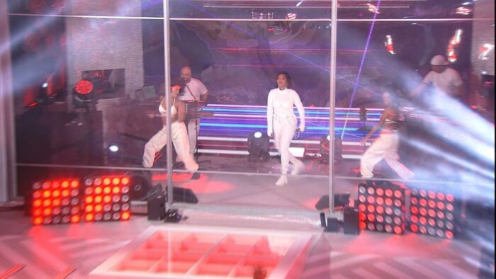 Ludmilla ataca racismo de Rodolffo e pede respeito durante apresentação no BBB 21