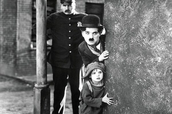 Charles Chaplin: veja cinco filmes para celebrar aniversário do ícone do cinema mudo