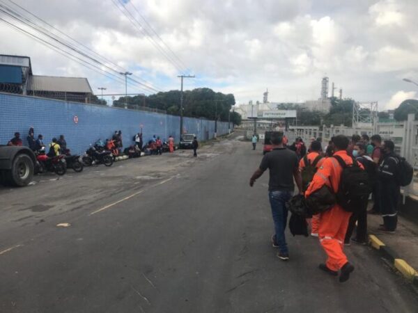 Categoria petroleira e trabalhadores terceirizados realizam paralisação nesta quinta-feira, 22