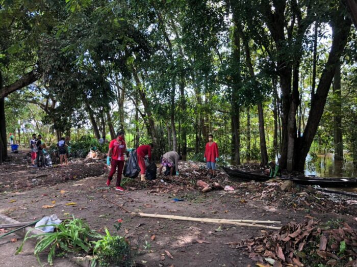 Boi Garantido faz valer discurso e realiza ação de combate à poluição