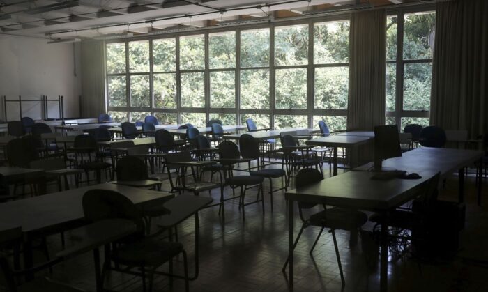 No AM, 300 mil crianças e adolescentes ficaram excluídos da educação na pandemia