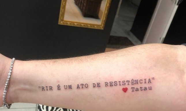 Irmã de Paulo Gustavo manda recado a Bolsonaro: ‘Nunca mais coloque o nome do meu irmão na boca’