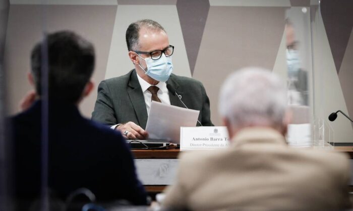 Presidente da Anvisa confirma reunião com Bolsonaro para discutir mudança em bula da cloroquina