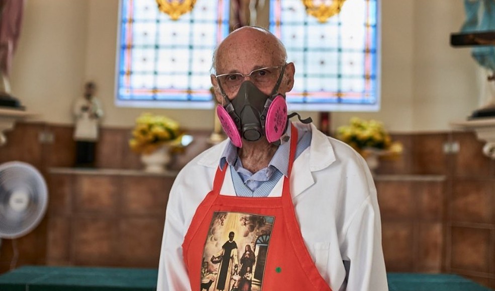 Conhecido por trabalho com vulneráveis, padre Júlio Lancellotti é atacado por milícia católica