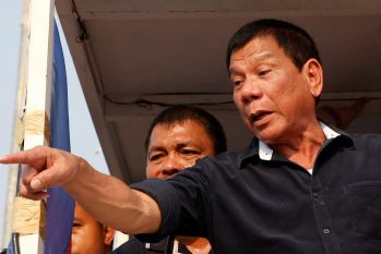 Rodrigo Duterte, presidente das Filipinas, durante campanha eleitoral em abril de 2016 (Erik de Castro/Arquivo/Reuters)