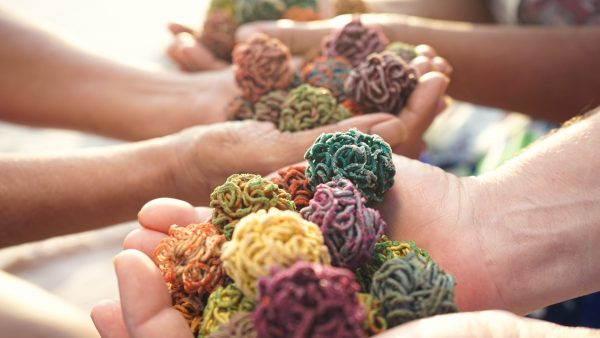 Projeto de biojoias resgata autonomia financeira de povos tradicionais no Pará